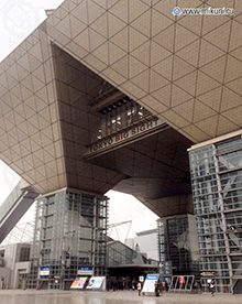 Выставочный центр Tokyo Big Sight в Токио.